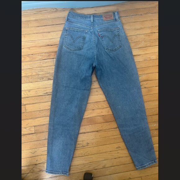 Levi's Women's Straight Leg Blue Jeans - Picture 2 of 4